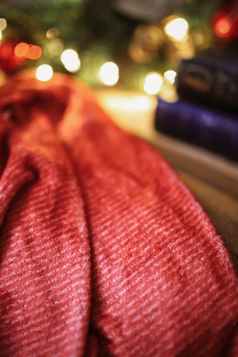 A Christmas Carol - Full Text - Throw Blanket