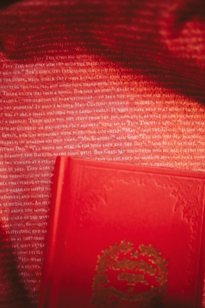 A Christmas Carol - Full Text - Throw Blanket