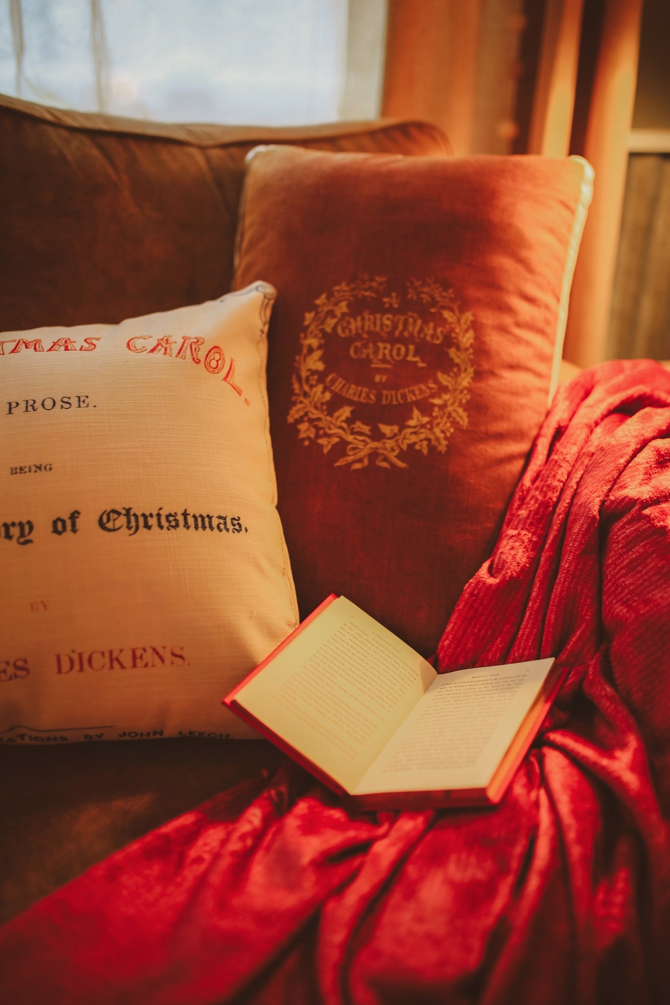 A Christmas Carol - Full Text  - Throw Blanket